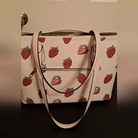 Coach White Strawberry Print Tote Bag NWOT - Picture 4 of 8